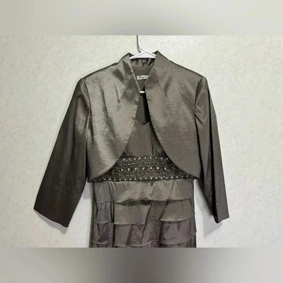 ELIZA J Gray 2 Piece Beaded Multi-Tiered Gown Dress Mother of Bride Womens Sz 8 - Picture 7 of 16